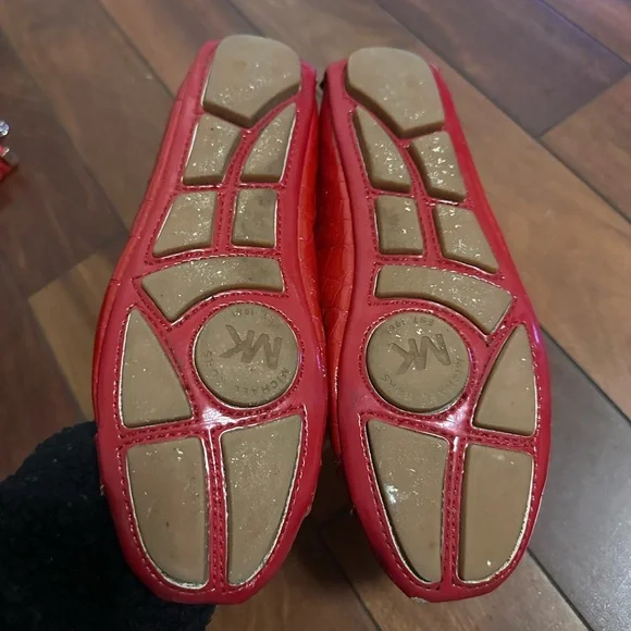 Michael Kors Red Patent Leather Ballet Flats – MK Logo Buckle - Picture 3 of 3